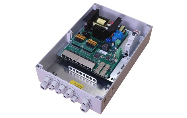 Коммутатор TFortis PSW-2G8F+